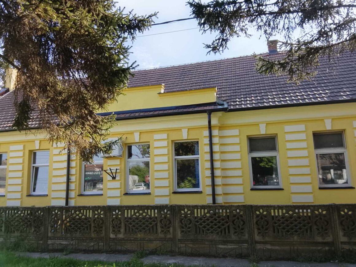 Школа у Мачванском Метковићу има нову фасаду